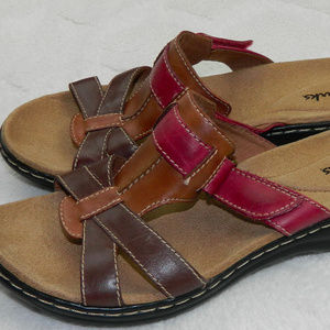 clarks leisa bora